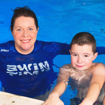 Swimming lessons for kids at the shrewsbury club